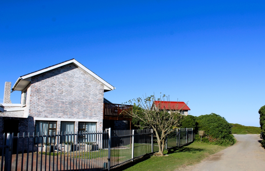 4 Bedroom Property for Sale in West Beach Eastern Cape